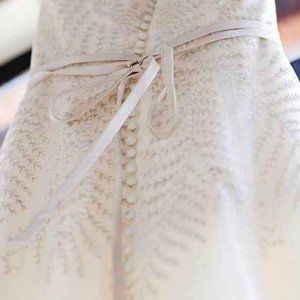 Vera Wang Size 4 Wedding Dress